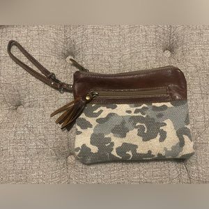 Myra Bags distressed pouch